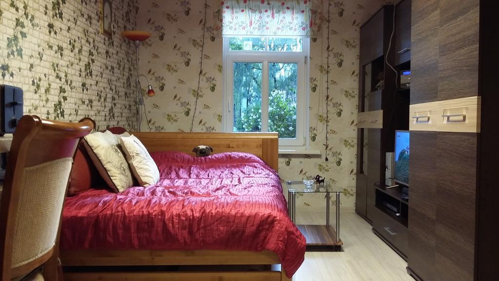 Small And Cozy Studio Apartment Riga Bagian luar foto